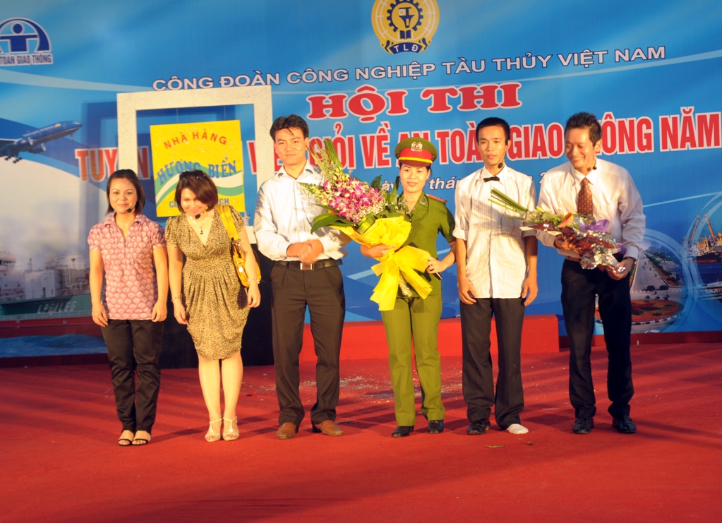 HỘI THI TUYÊN TRUYỀN VIÊN GIỎI VỀ AN TOÀN GIAO THÔNG NĂM 2011